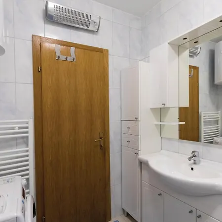 Three-bedroom In * Duba