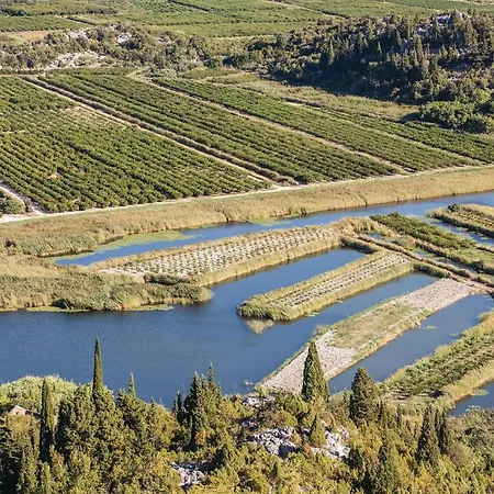 Three-bedroom In Сasa de vacaciones Duba