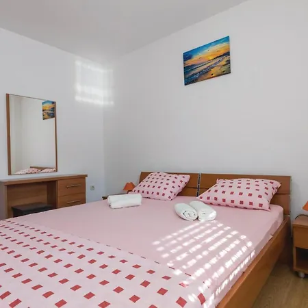 Three-bedroom In * Duba