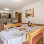 펜션 Three-bedroom In