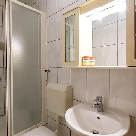 Three-bedroom In Semesterbostad