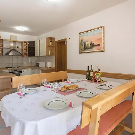Semesterbostad Three-bedroom In