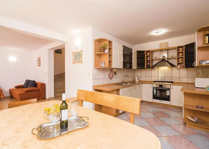 Σπίτι διακοπών Three-bedroom In *