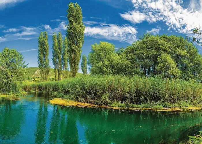 Three-bedroom In Σπίτι διακοπών Duba