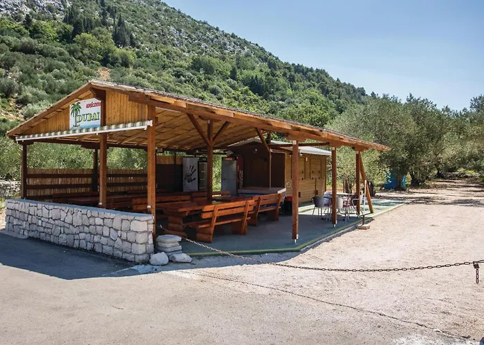 Σπίτι διακοπών Three-bedroom In Duba